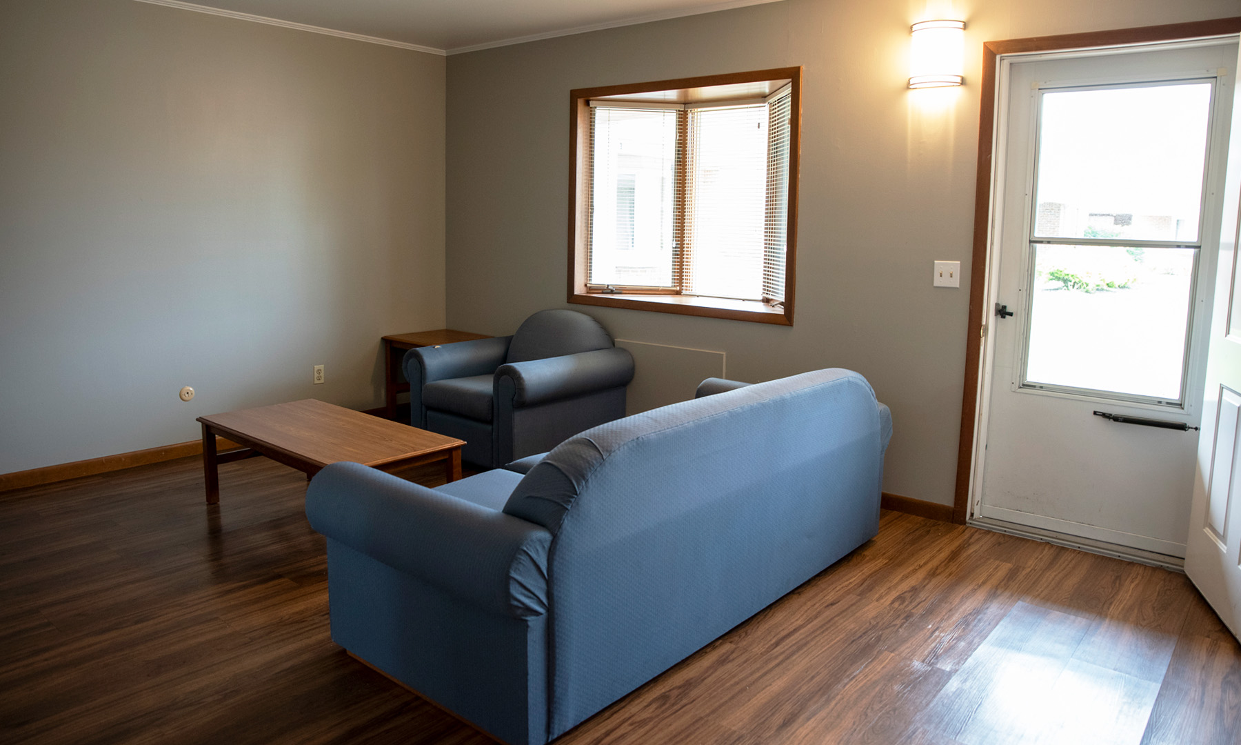CottageLivingRoom